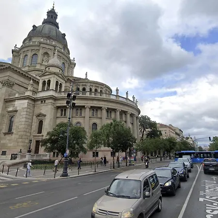 Free Parking Basilica Rob's - Ac, Wi-fi, Smart Tv Budapest